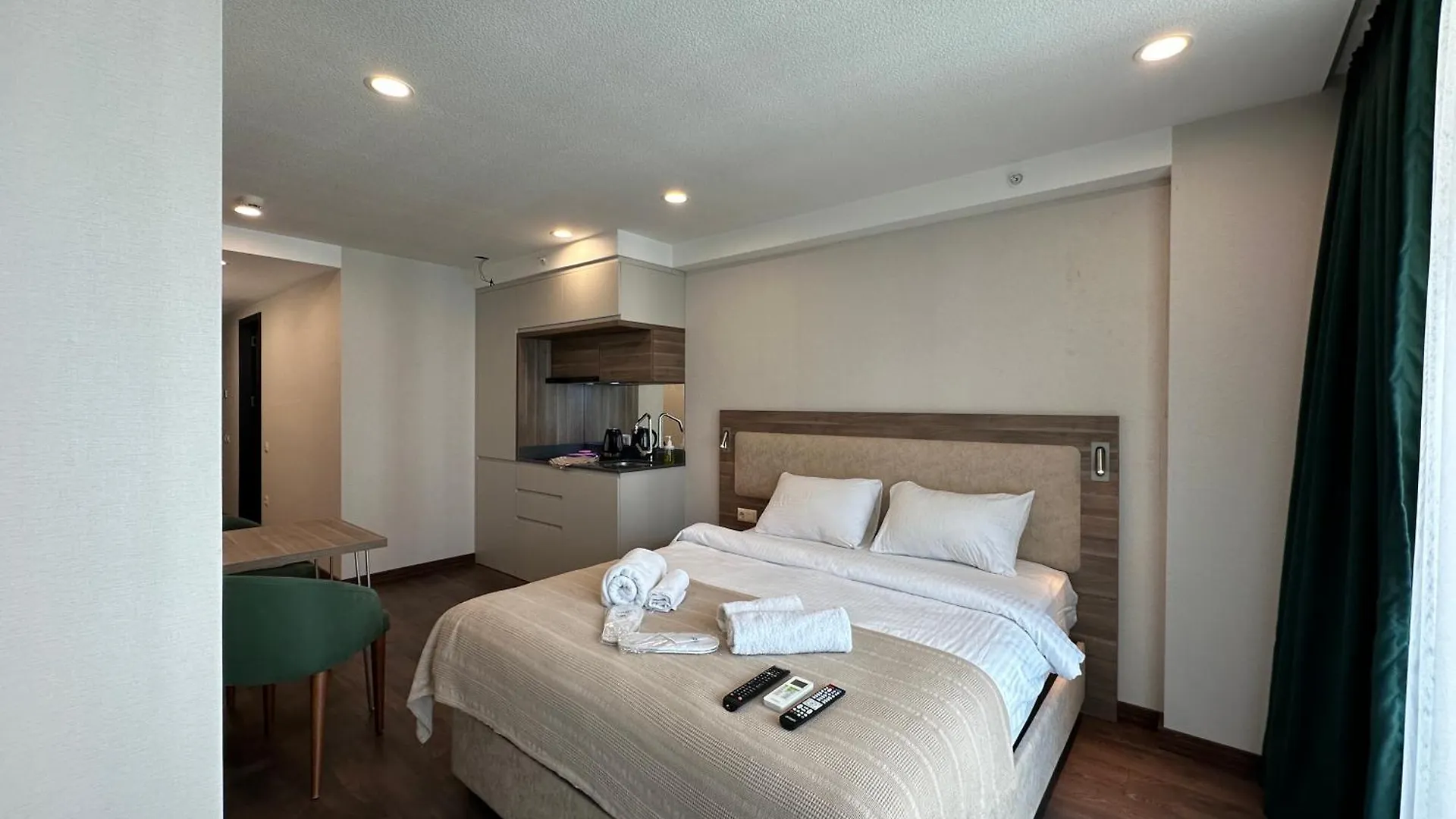 Seaside Sunny Apartments 95C Batumi