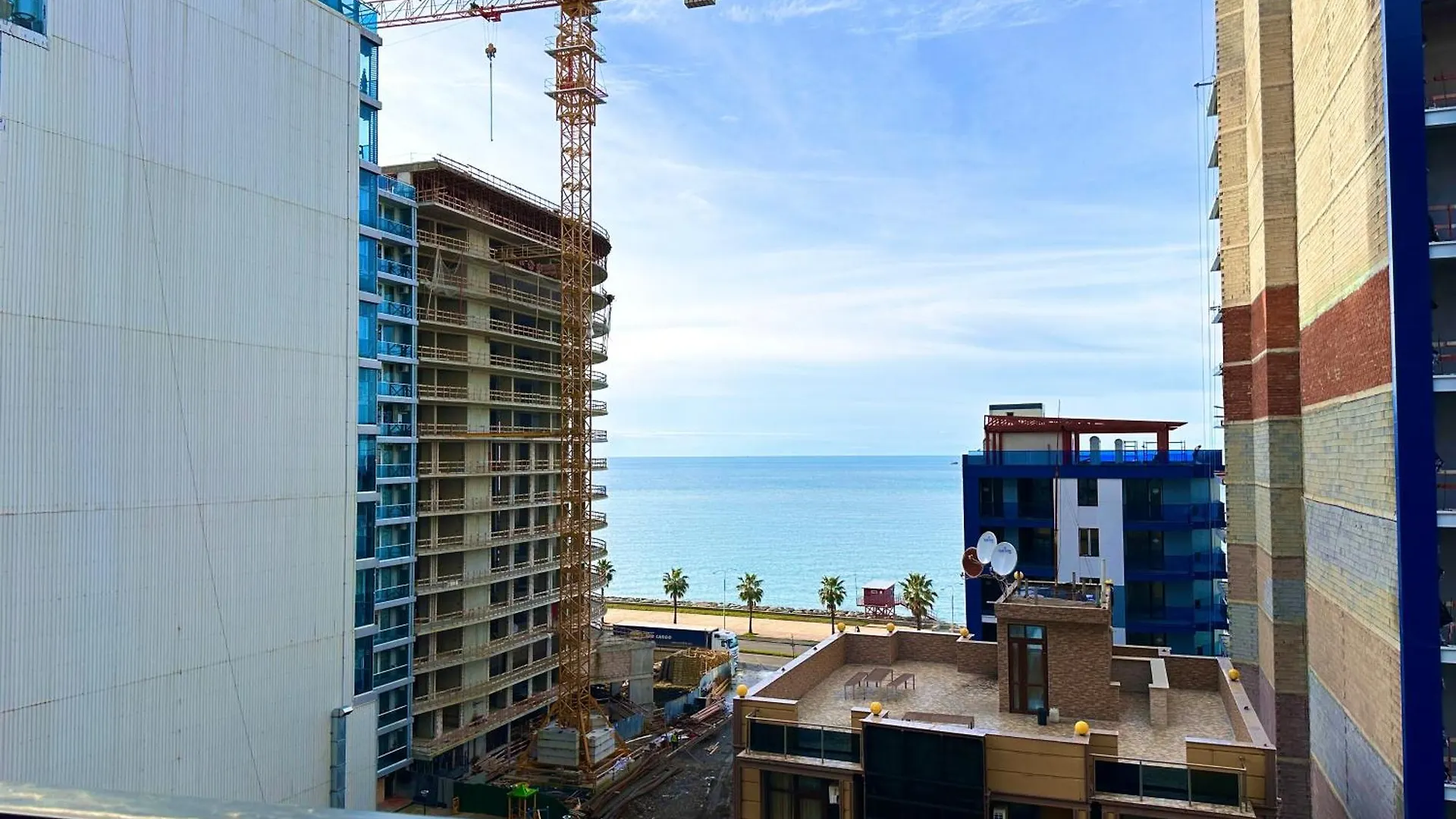 Seaside Sunny Apartments 95C Batumi