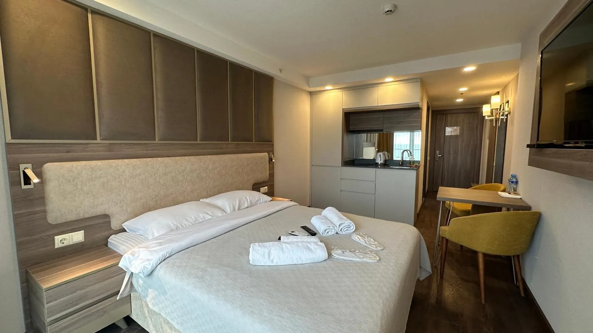 Seaside Sunny Apartments 95C Batumi