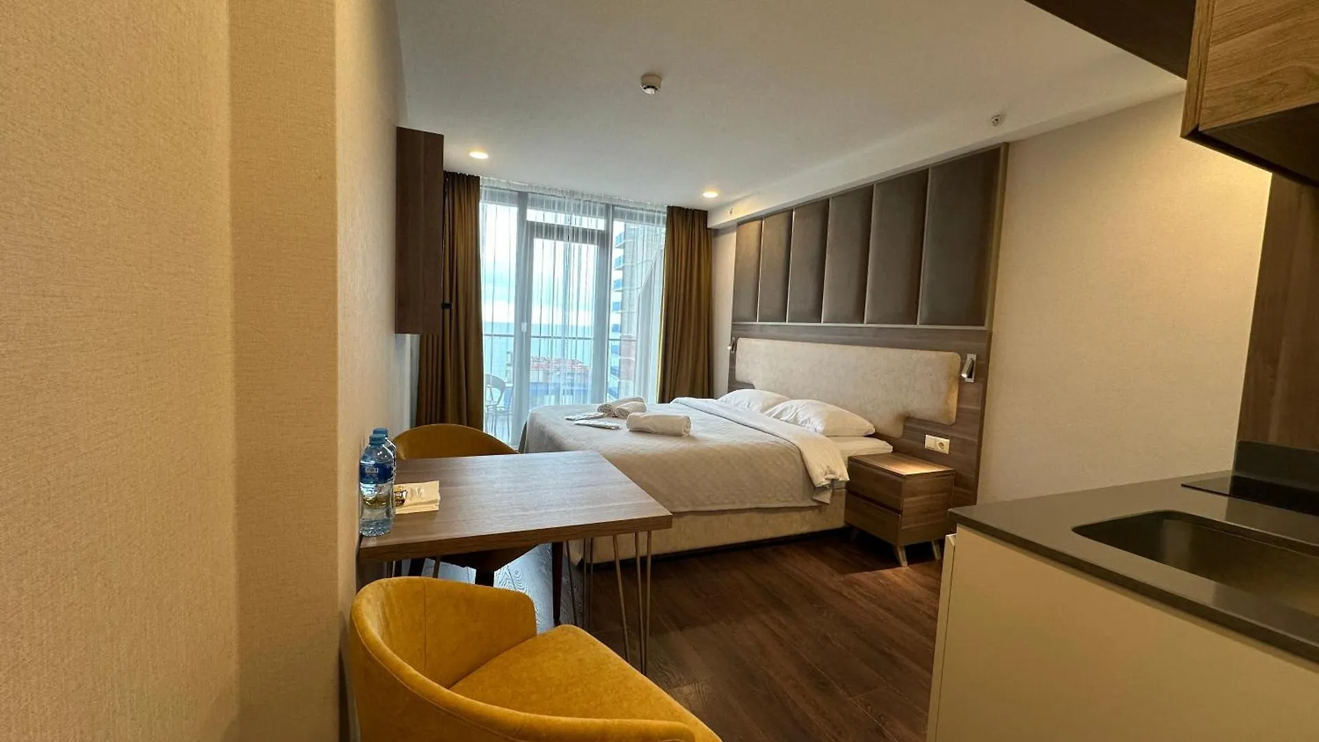 Seaside Sunny Apartments 95C Batumi